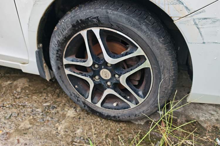 Used BYD G5 2014 1.5TID Automatic Flagship Model