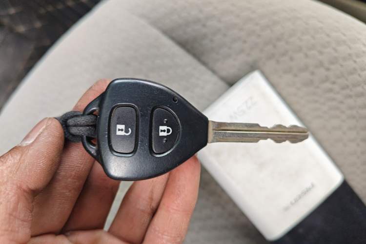 Used Toyota Corolla 2011 1.6L Automatic GL Vehicle Key
