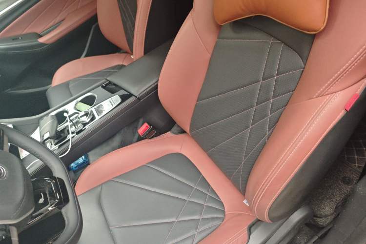 Used CHANGAN Eado 2023 Changan Edition PLUS Blue Whale NE 1.4T GDI DCT Prestige Version Left Front Seat