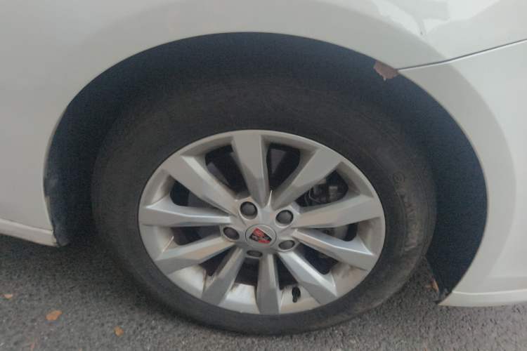 Used Roewe i6 New Energy 2017 45T Hybrid Connect & Smart Enjoyment Edition
