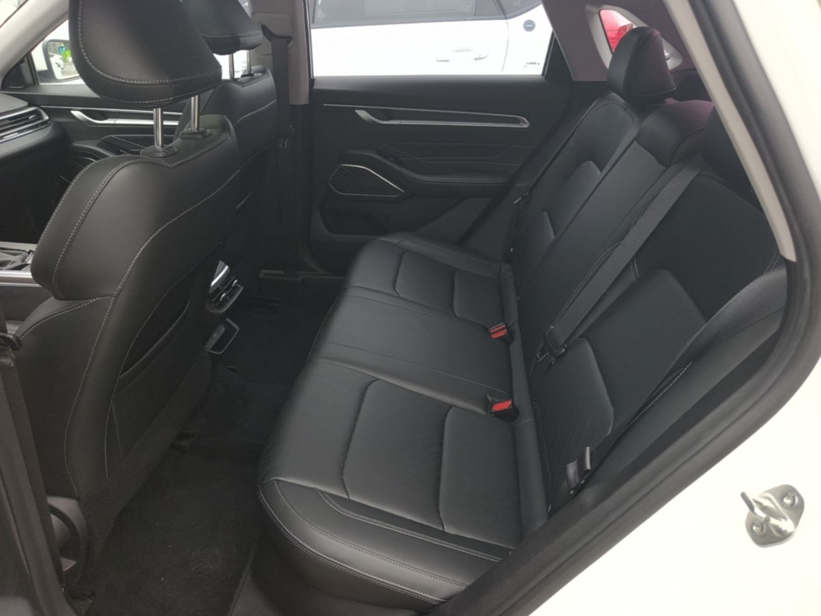 Geely Auto Emgrand 2022 4th Generation 1.5L CVT Luxury Model - Premium — снимка 20