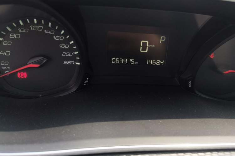 Used Peugeot 308 2018 1.6L Automatic Luxury Edition Odometer Close Up