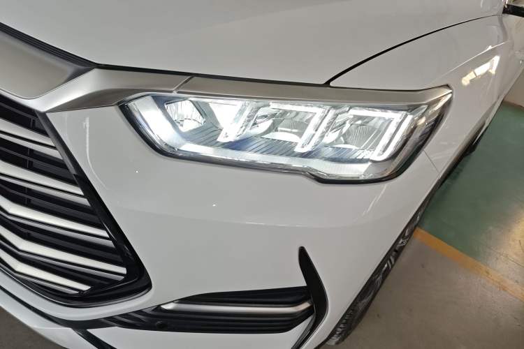 Used BYD Song Pro New Energy 2022 DM-i 110km Flagship Pro Model Left Front Headlight
