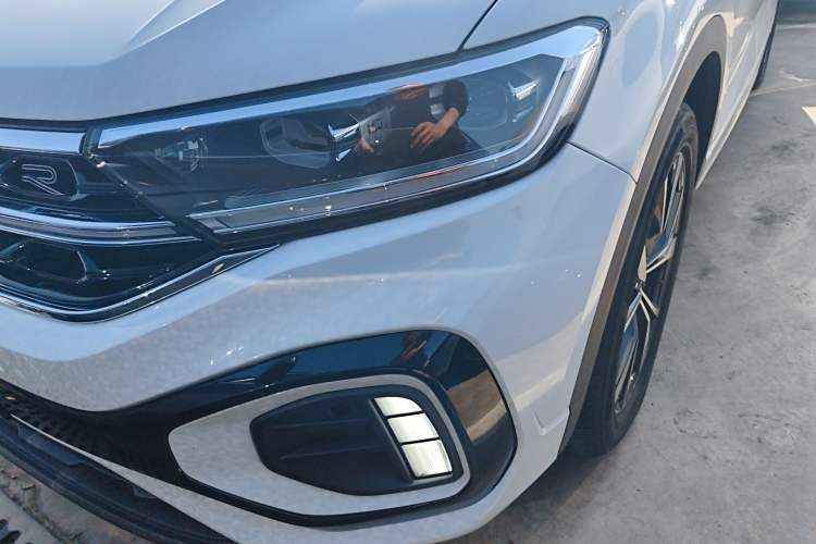 Used Volkswagen T-ROC 2023 300TSI DSG Two-Wheel-Drive Chen Guang Edition Left Front Headlight