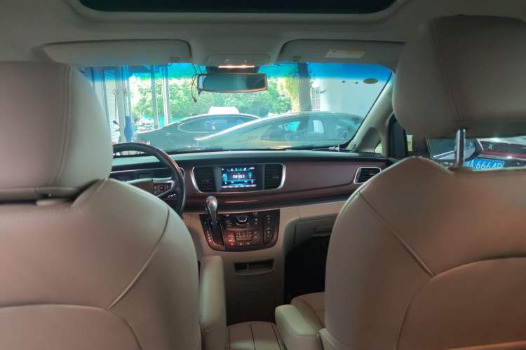 Used Buick GL8 2018 28T Luxury Model China VI Standard