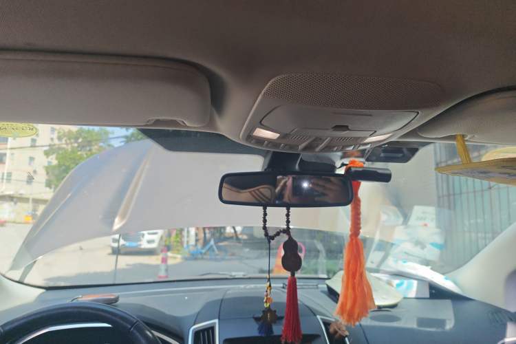 Used Ford Edge 2016 EcoBoost 245 Two-Wheel-Drive Titanium 7-Seater
