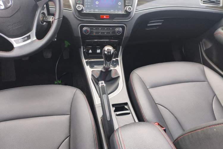 Used Great Wall C50 2014 Upgraded Model 1.5T Manual Comfort Version
