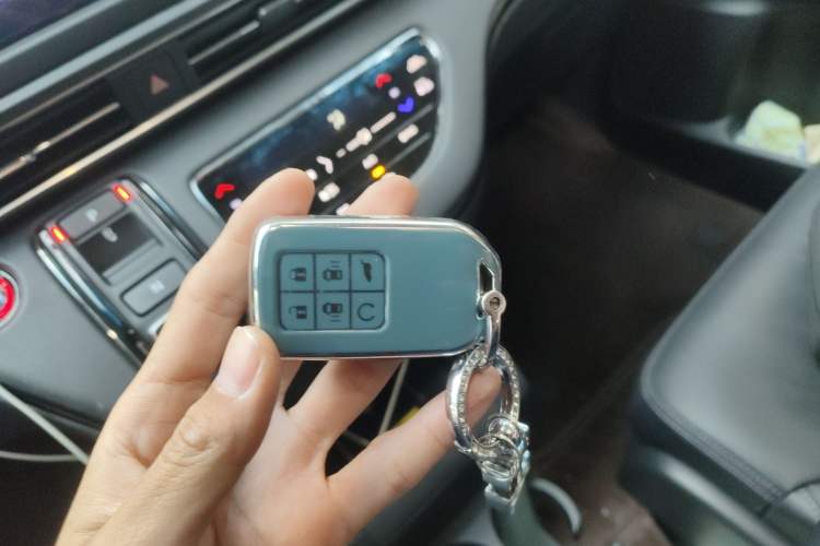 Used Honda Elysion 2022 2.0L eHEV Prestige Edition
