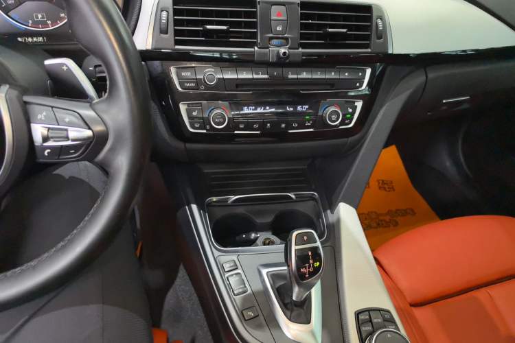 Used BMW 3 Series 2016 328i M Sport Audio And AC Panel