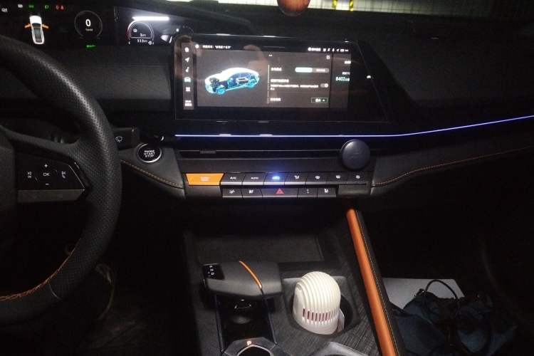 Used CHANGAN UNI-V iDD 2023 ZhiDian iDD 1.5T 113km ZhiKu Model