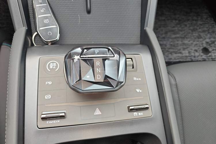 Used BYD Qin L 2025 DM-i Smart Drive 80KM Leading Model