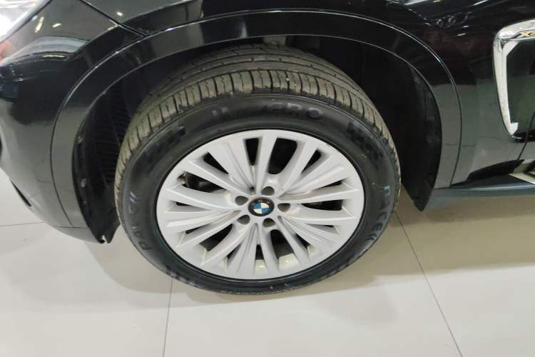 Used BMW X5 2017 xDrive28i
