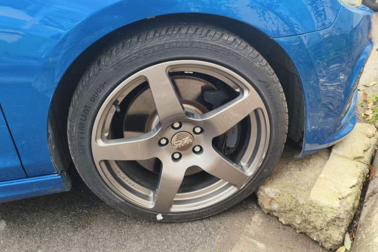 Used Volkswagen Golf 2011 2.0 TSI R