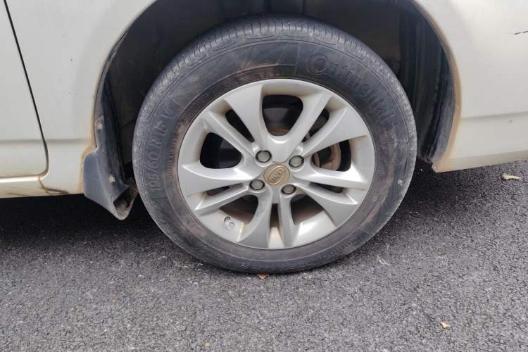 Used BYD F3 2015 Energy-Saving Edition 1.5L Manual Luxury Model Right Front Wheel Hub