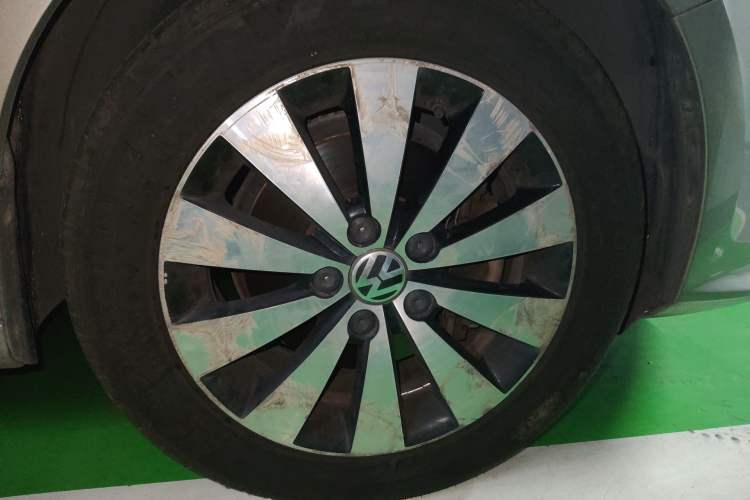 Used Volkswagen Sagitar 2015 230TSI Automatic Luxury Model
