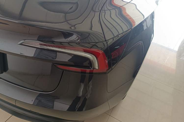 Used Tesla Model 3 2023 Long-Range All-Wheel-Drive Version
