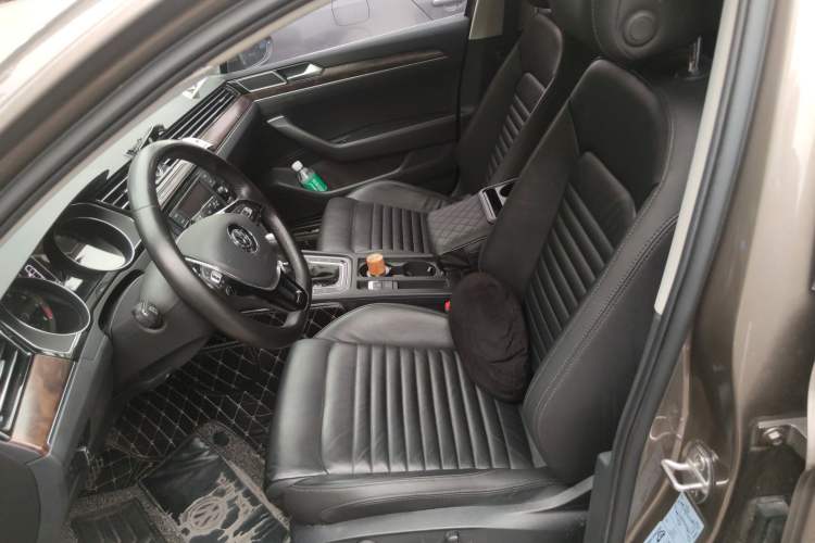 Used Volkswagen Magotan 2019 330TSI DSG Leading Model China VI Standard Left Front Seat