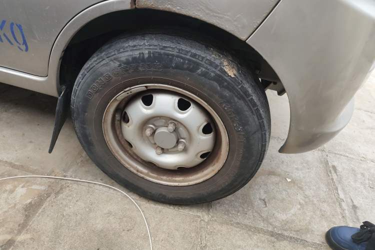 Used CHANGAN KUAYUE V3 2017 1.2L Box-Type Truck DK12-10
