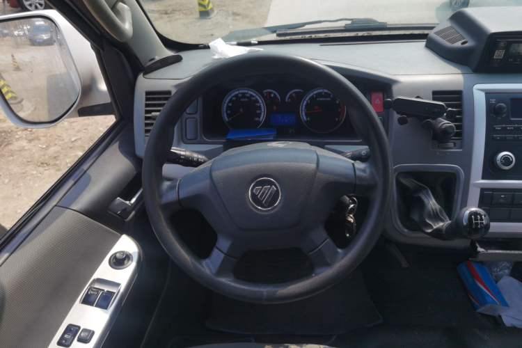 Used Foton Scenic G7 2020 2.4L Commercial Version Long Wheelbase High-Roof 10-Seater Bus China VI Emission Standard 4K22D4M Steering Wheel