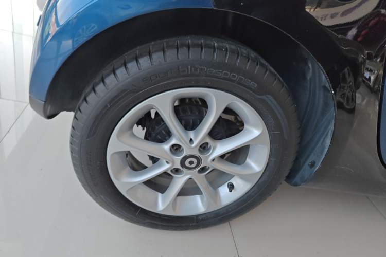 Used smart fortwo 2015 1.0L 52 kW hardtop Dynamic version
