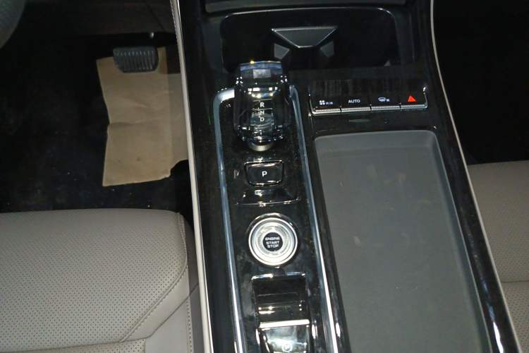 Used Geely Auto FX11 2025 4th Generation 1.5TD DCT – The Start
