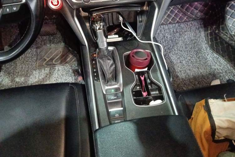 Used Honda Accord 2018 260TURBO Luxury Edition China V Emission Standard Gear Lever