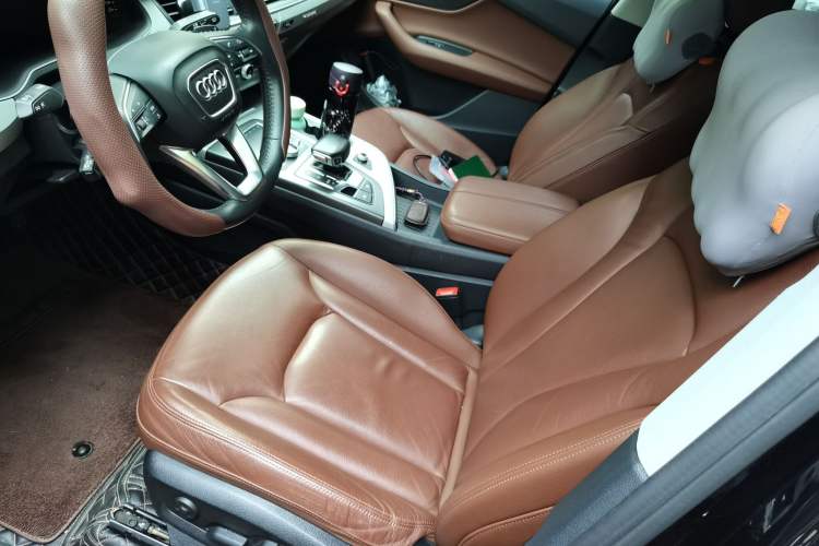 Used Audi Q7 2018 45 TFSI Technology Edition Left Front Seat