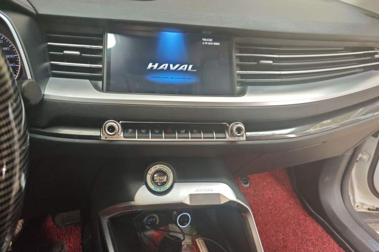 Used Haval H6 2017 Blue Label 1.5T Automatic Two-Wheel Drive ZhiShang Model Audio And AC Panel