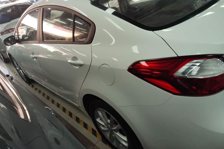 Used Kia K3 2016 1.6L Automatic with Sunroof
