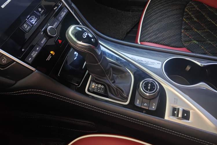 Used Infiniti Q50L 2018 2.0T Comfort Edition China VI Standard