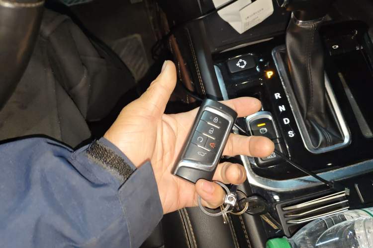 Used GAC Trumpchi GS8 2017 320T Two-Wheel Drive Luxury Smart Connectivity Version (7 Seats)