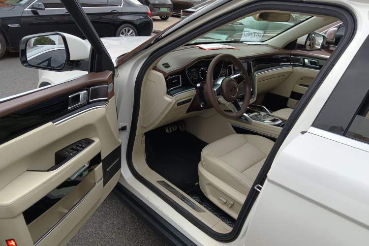 Used Zotye T700 2017 1.8T Dual-Clutch Luxury Model Interior 3