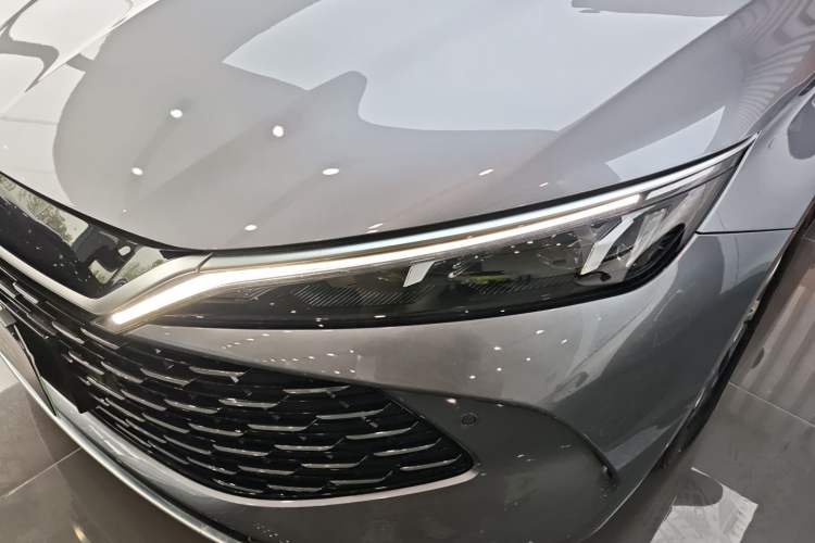 Used BYD Qin L 2025 DM-i Smart Drive 80KM Leading Model Left Front Headlight