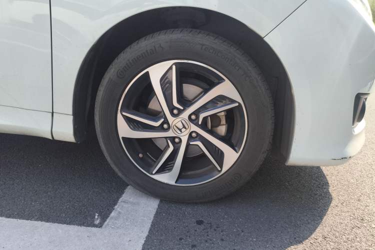 Used Honda Odyssey 2015 Revised Version 2.4L Supreme Edition
