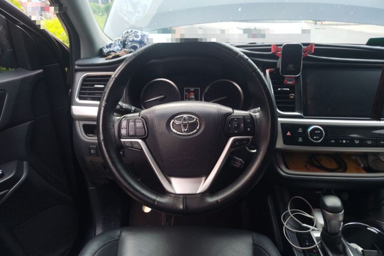Used Toyota Highlander 2018 2.0T Four-Wheel Drive Prestige Version 7 Seats China VI Standard Steering Wheel