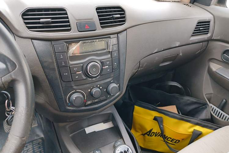 Used Wuling Hongguang 2015 1.2L S Base Model China IV
