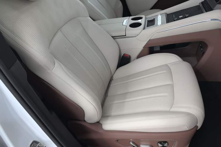 Used BYD Xia 2025 DM-i 1.5T 180km Beyond Edition
