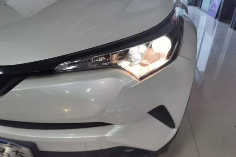 Used Toyota IZOA 2018 2.0L Yichi Edition China V Standard
