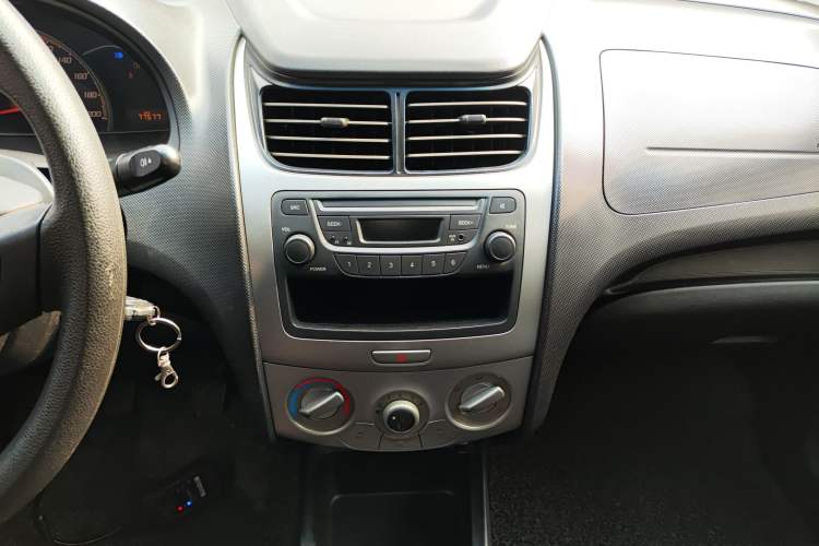 Used Chevrolet Sail 2013 Sedan 1.2L Manual Fashionable Happiness Edition