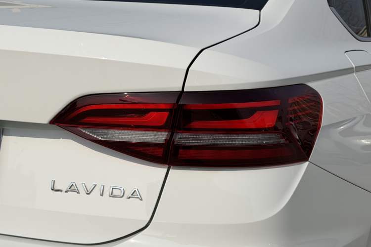 Used Volkswagen Lavida 2024 1.5L Automatic Full-Comfort Version