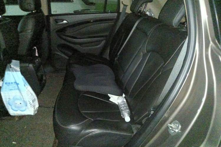 Used Buick Envision 2015 20T Two-Wheel-Drive Elite Model Left Rear Seat