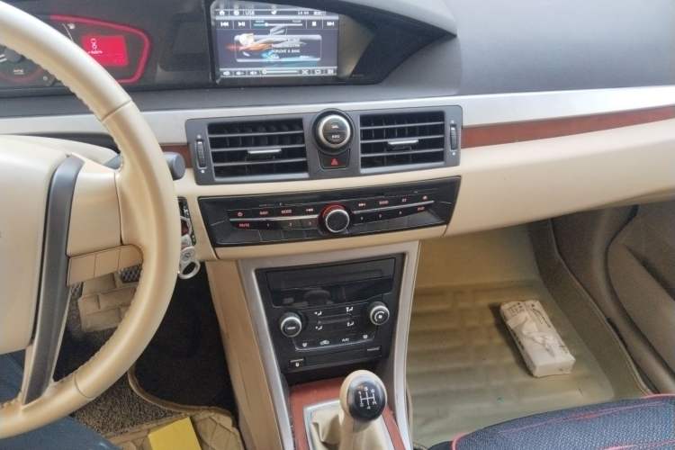 Used Roewe 550 2013 Classic Edition 550 1.8L Manual Fashion Model
