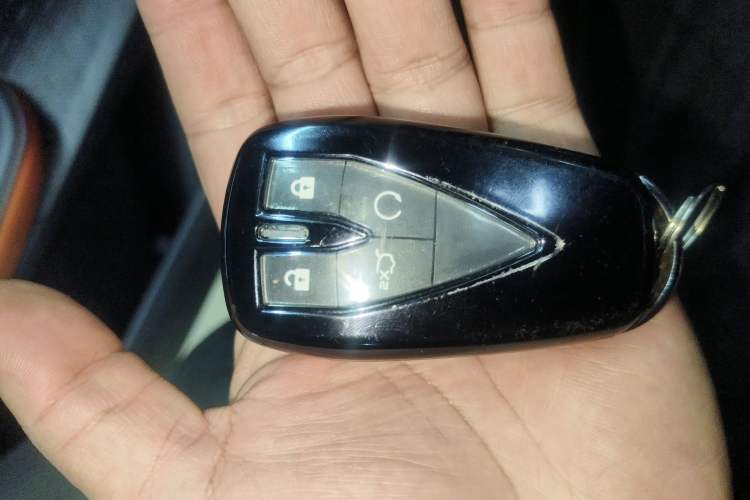 Used Changan UNI-V 2023 1.5T Prestige Model
