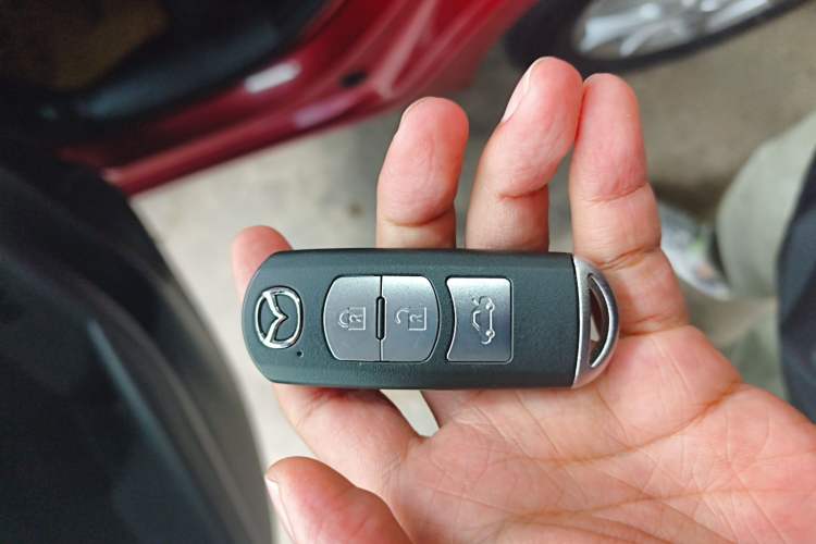 Used Mazda 3 Axela 2014 Sedan 1.5L Automatic Luxury Model Vehicle Key