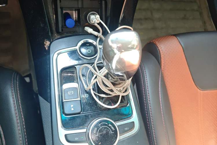 Used BYD Qin New Energy 2015 1.5T Dual-Crown Flagship Plus Edition
