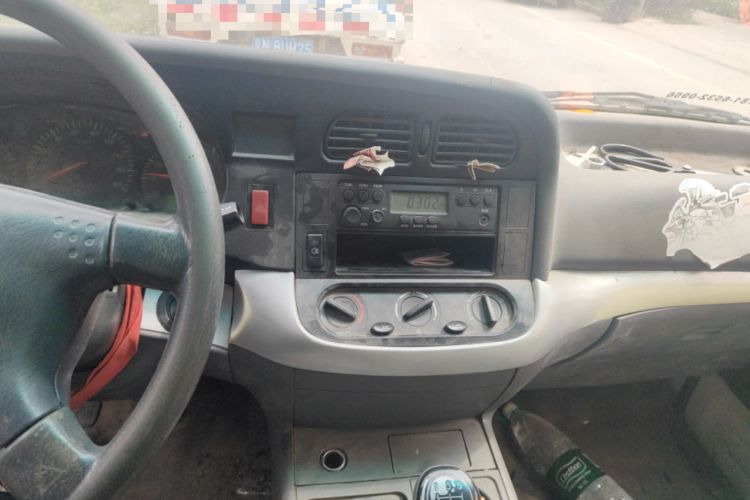 Used Jinbei Hiace 2020 2.0L Express King Series Deluxe Van Standard Roof China VI Emission Standard 1TZS Audio And AC Panel