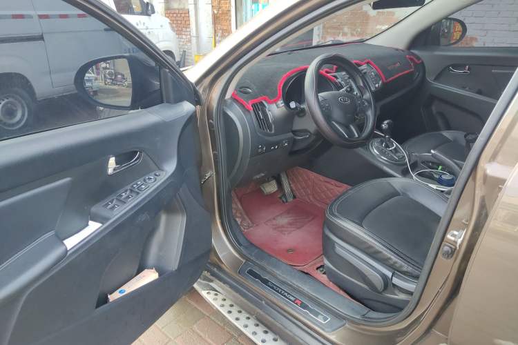 Used Kia Sportage R 2012 2.0L Automatic Two-Wheel Drive NAVI
