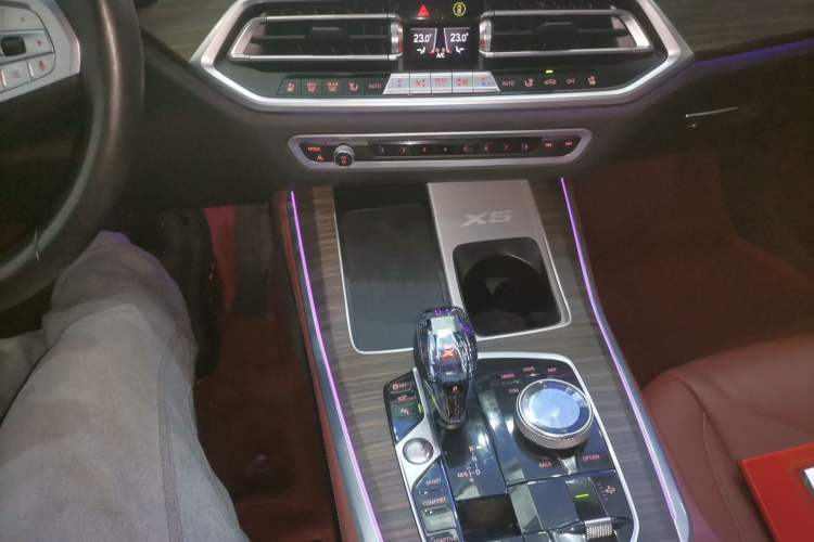 Used BMW X5 2022 xDrive 40Li Luxury Edition M Sport Package