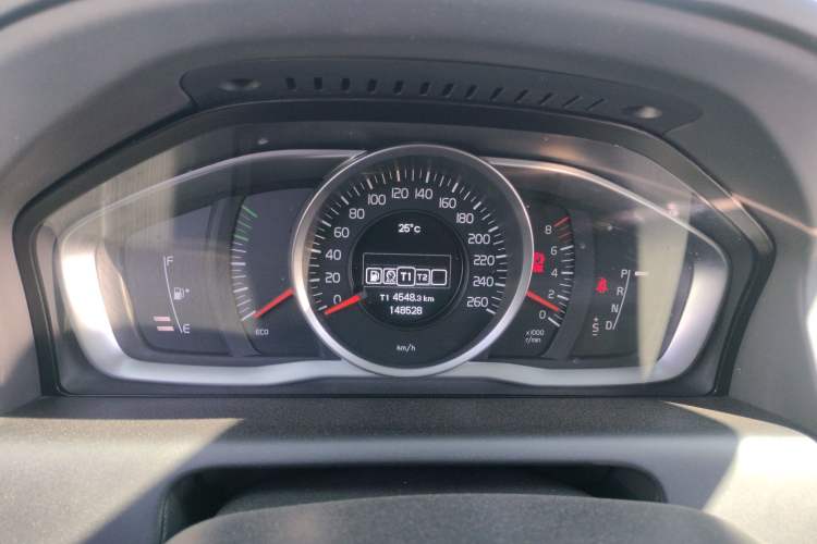 Used Volvo XC60 2017 T5 Smart Upgrade Edition