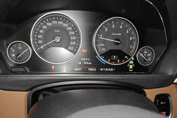 Used BMW 3 Series 2015 320Li Luxury Design Package
